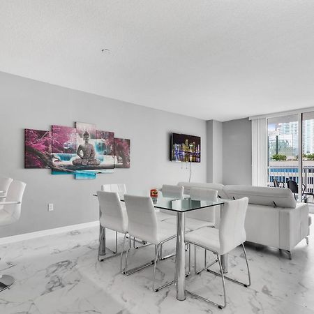 The Club At Brickell Bay Luxury Suites Miami Exterior foto
